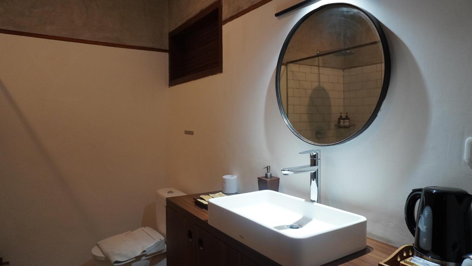Ratan Uluwatu Hotel And Villas Exterior photo
