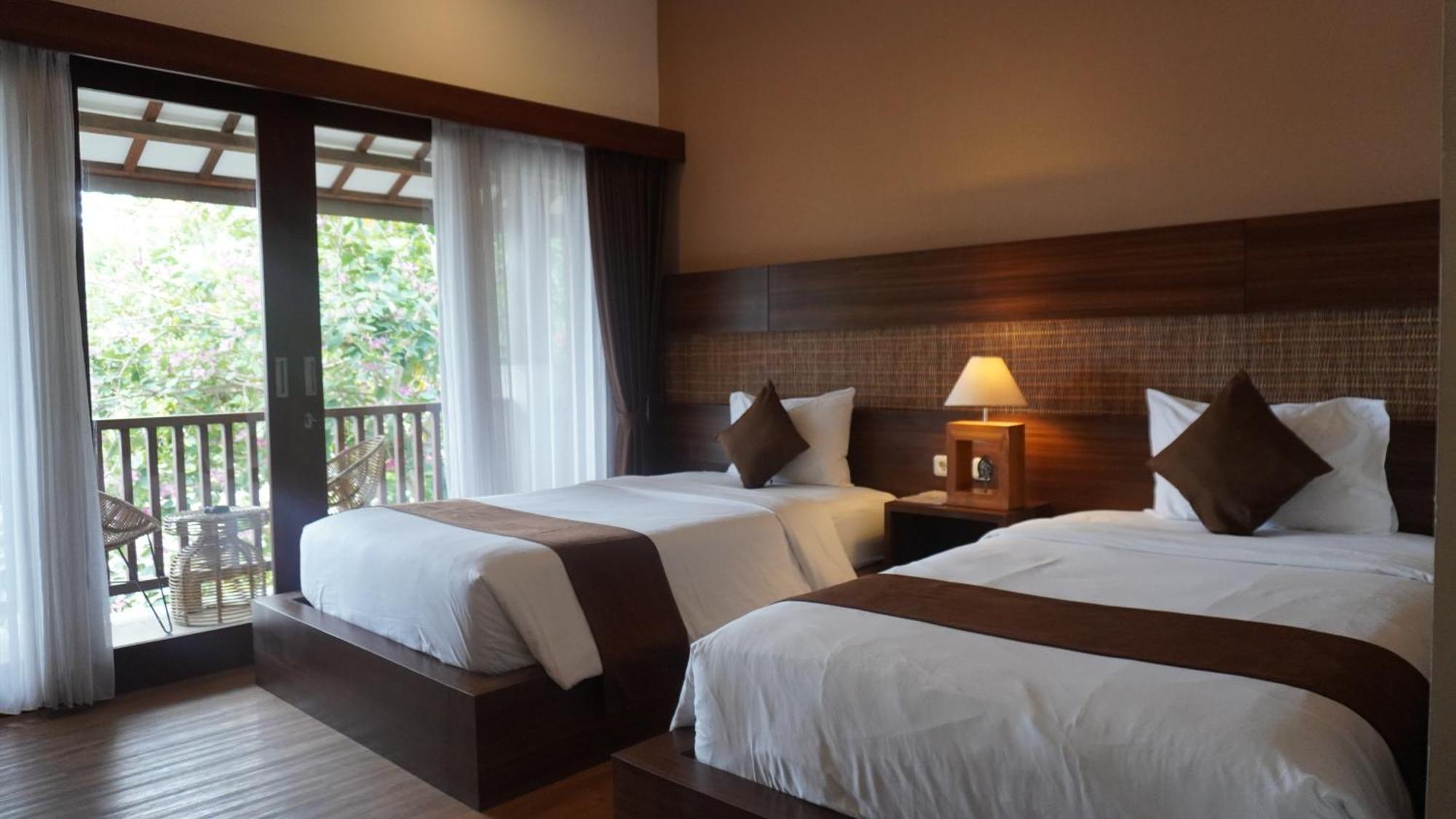 Ratan Uluwatu Hotel And Villas Exterior photo